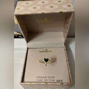 🛍️NIB Isabella m Gold and Green Heart Ring - Size 8